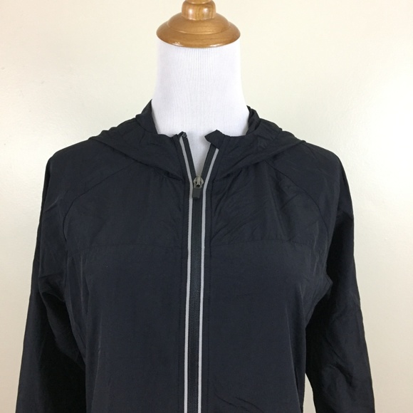 FABLETICS Lightweight Hood Running workout Jacket - Picture 4 of 8